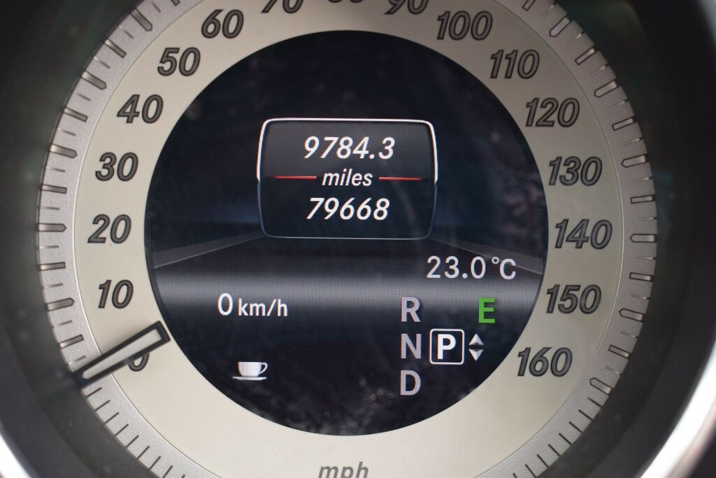 Mercedes-Benz CLS 3.0L Cls350 Cdi Blueefficiency Amg Sport 2 White #23