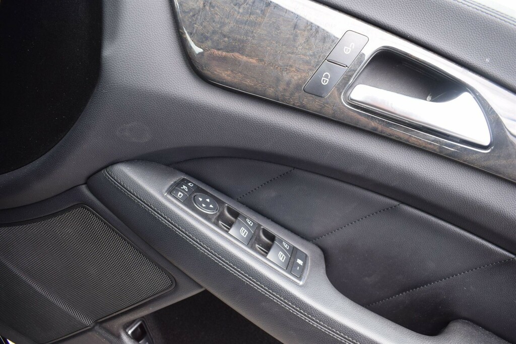 Mercedes-Benz CLS 3.0L Cls350 Cdi Blueefficiency Amg Sport 2 White #35