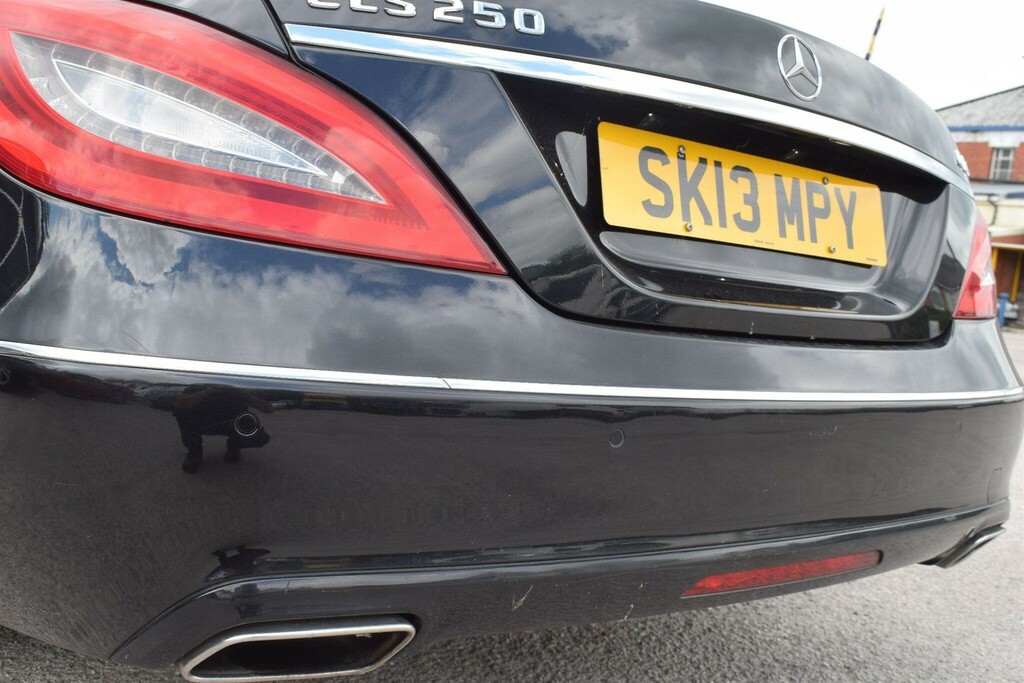 Mercedes-Benz CLS 3.0L Cls350 Cdi Blueefficiency Amg Sport 2 White #18