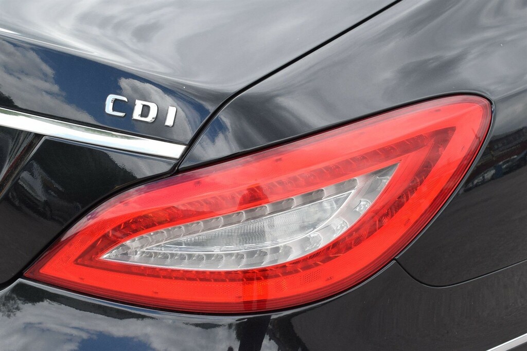 Mercedes-Benz CLS 3.0L Cls350 Cdi Blueefficiency Amg Sport 2 White #15