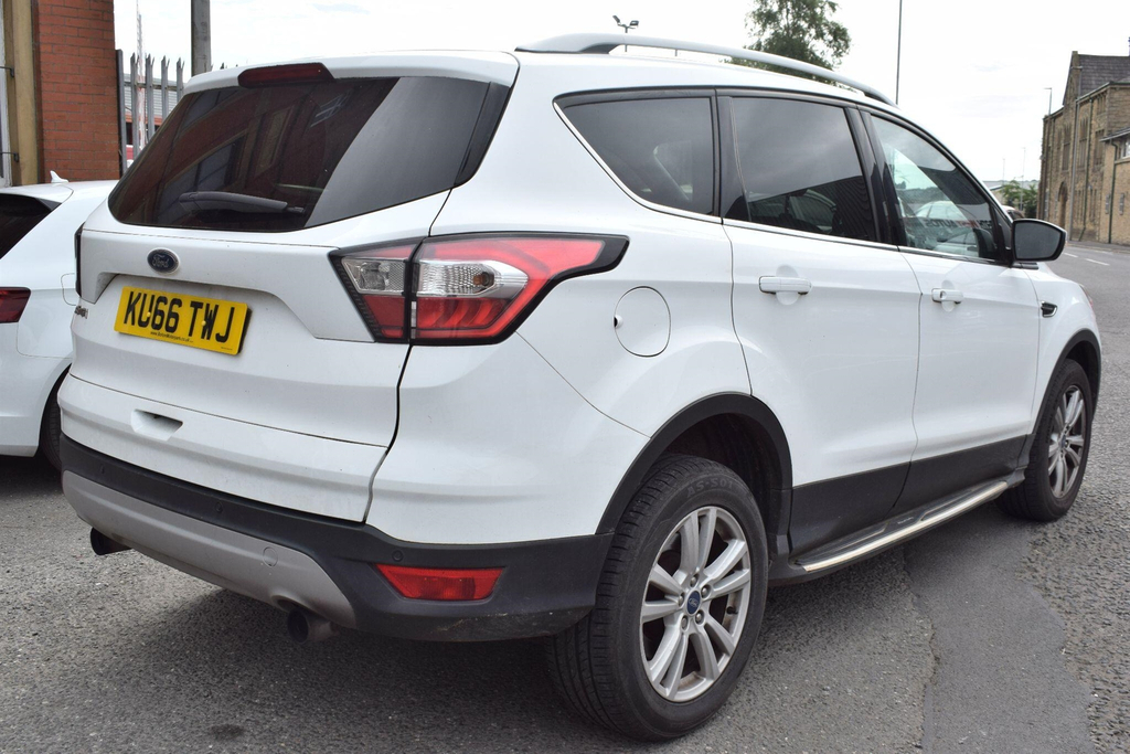 Ford Kuga 1.5 Tdci Zetec Euro 6 Ss White #2