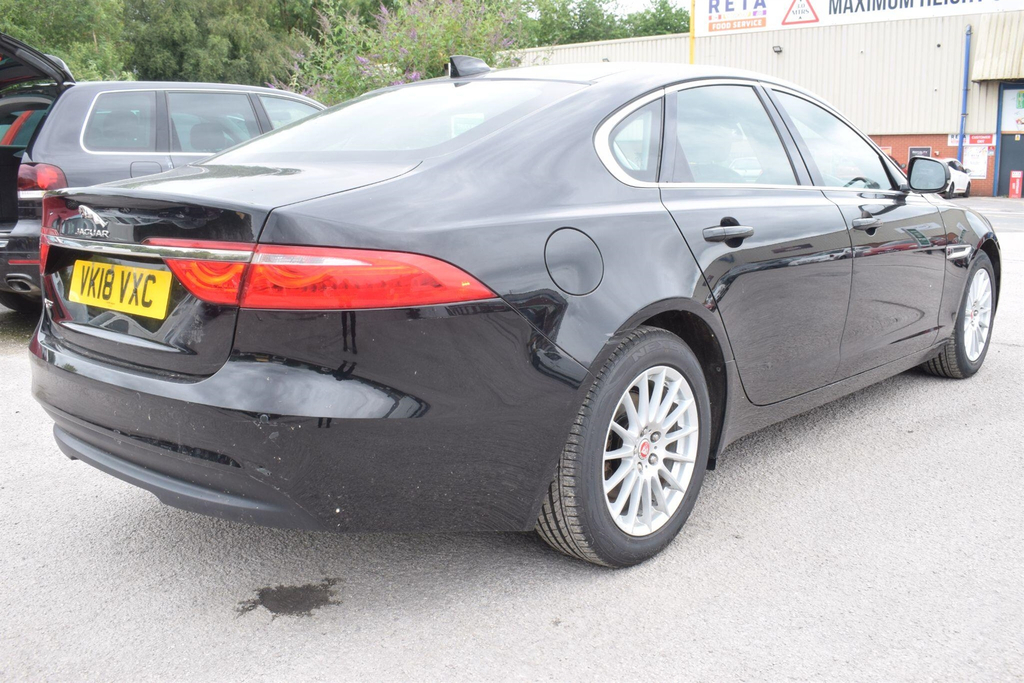 Jaguar XF 2.0D Prestige Euro 6 Ss Black #2