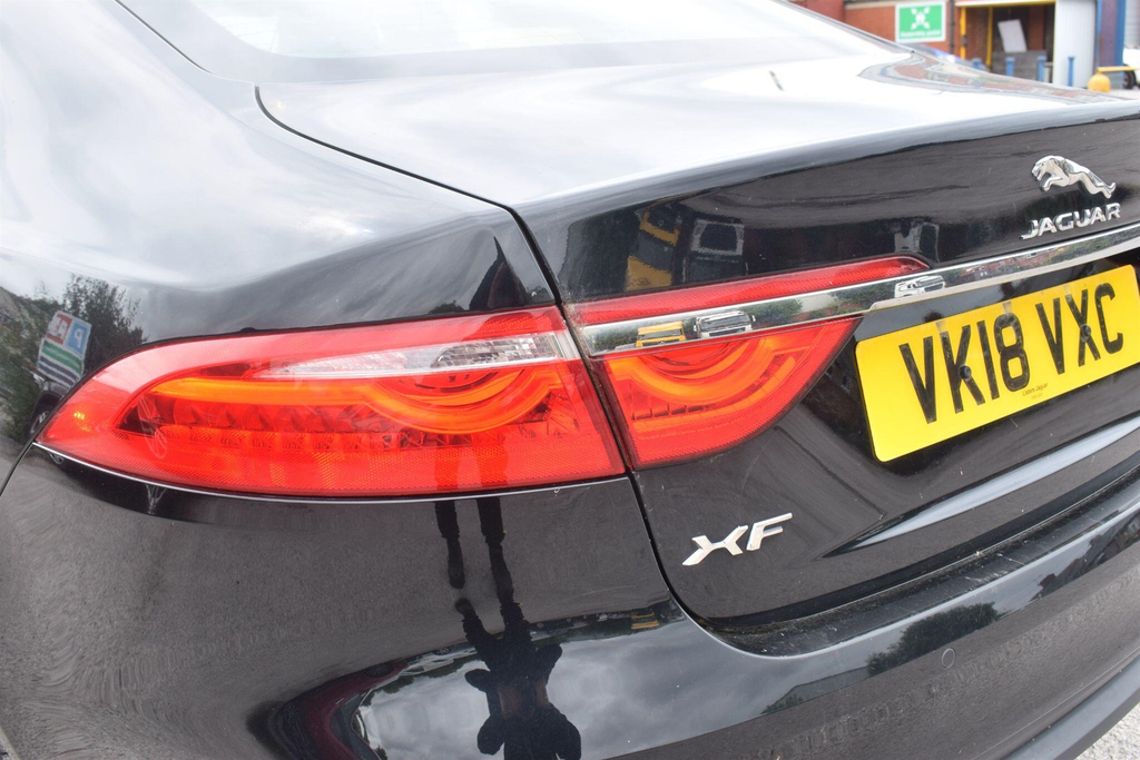 Jaguar XF 2.0 R-sport D Sportbrake Red #13