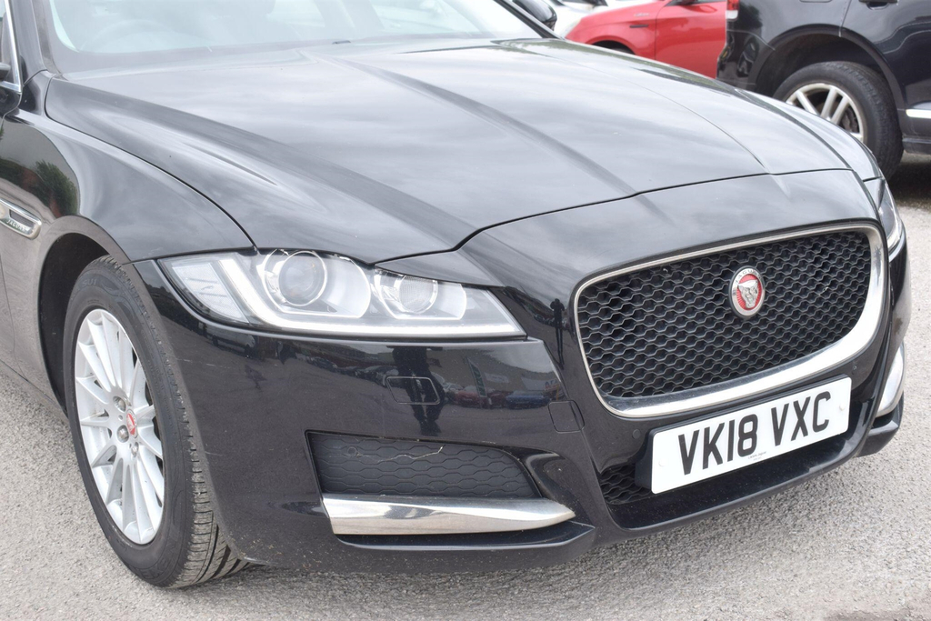 Jaguar XF 2.0 R-sport D Sportbrake Red #8