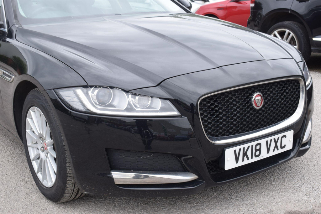 Jaguar XF 2.0D Prestige Euro 6 Ss Black #6