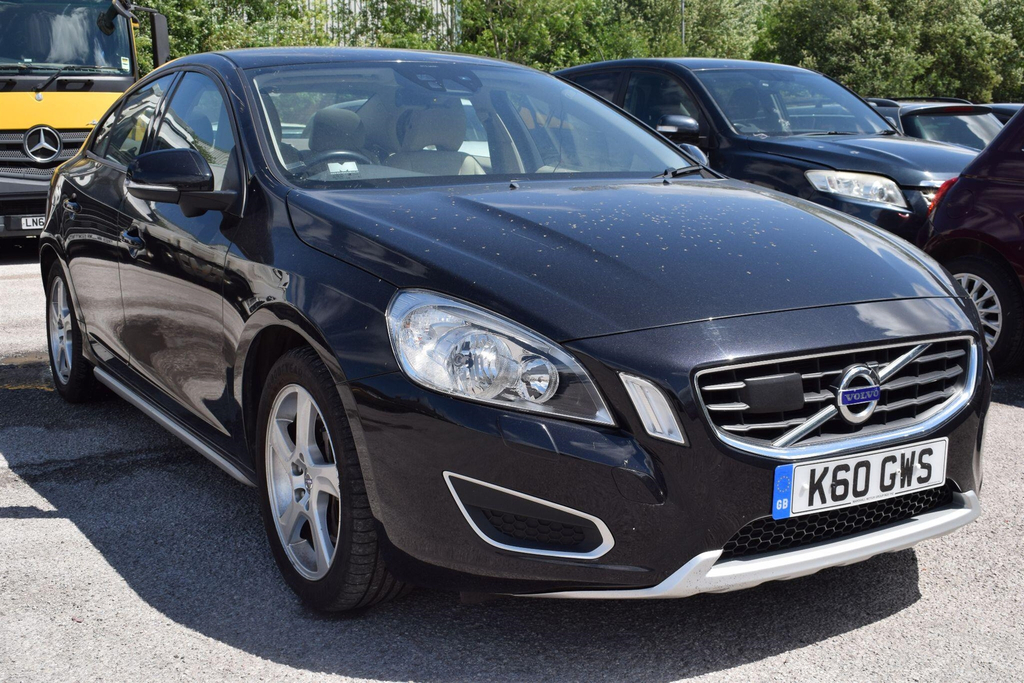 Volvo S60 Saloon 1.6 T4 R-design Saloon Eu Red #10