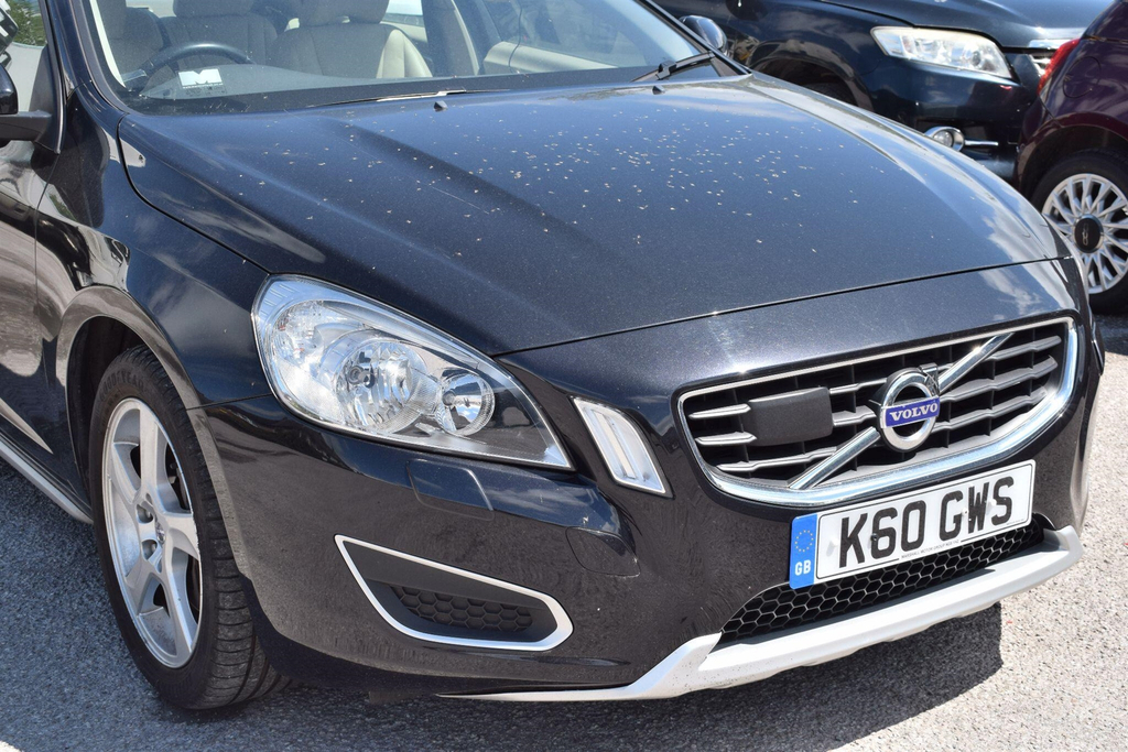 Volvo S60 Saloon 1.6 T4 R-design Saloon Eu Red #9