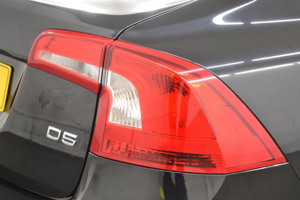 Volvo S60 Saloon 2.0 Red #26