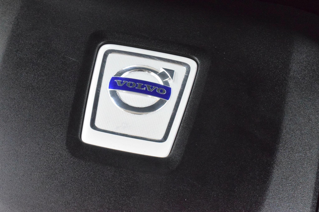 Volvo S60 Saloon 2.0 Red #17