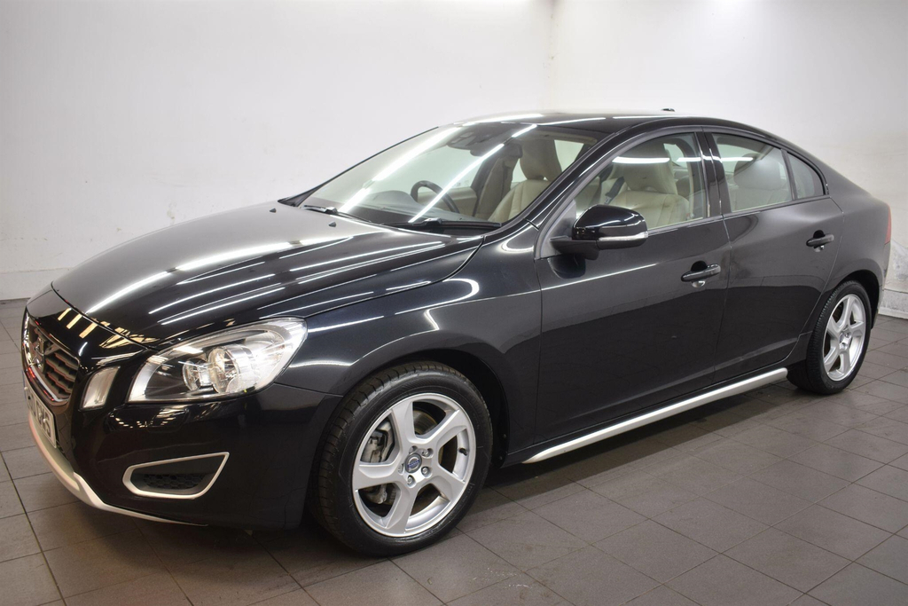 Volvo S60 Saloon 2.0 Red #13