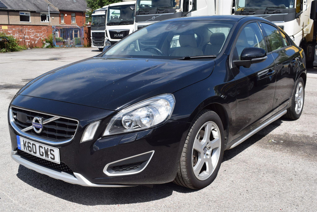 Volvo S60 Saloon 1.6 T4 R-design Saloon Eu Red #12