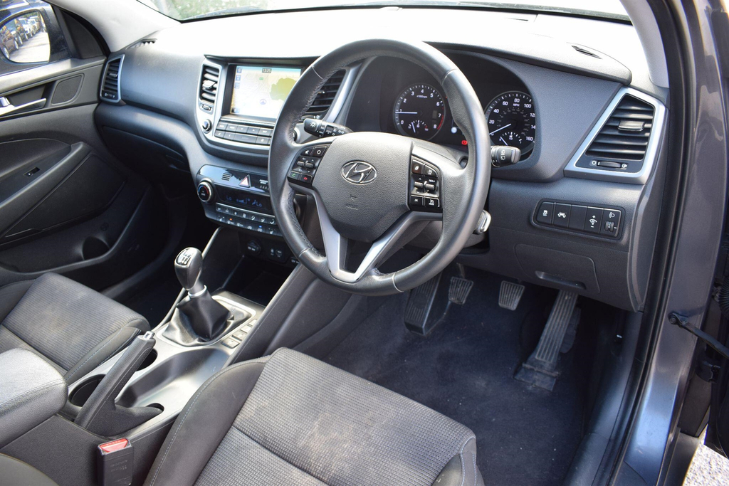 Hyundai Tucson 1.6 Gdi Blue Drive Se Nav Euro 6 Ss Grey #3