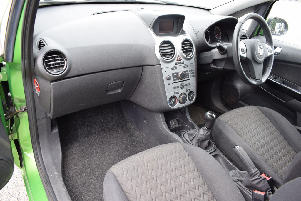 Vauxhall Corsa 1.2 16V Energy Hatchback Euro 5 Green #14