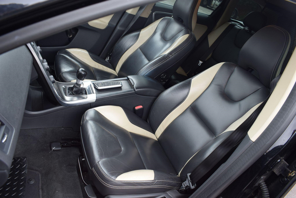 Volvo XC60 2.0 D3drive R-design Suv Euro 5 Black #19