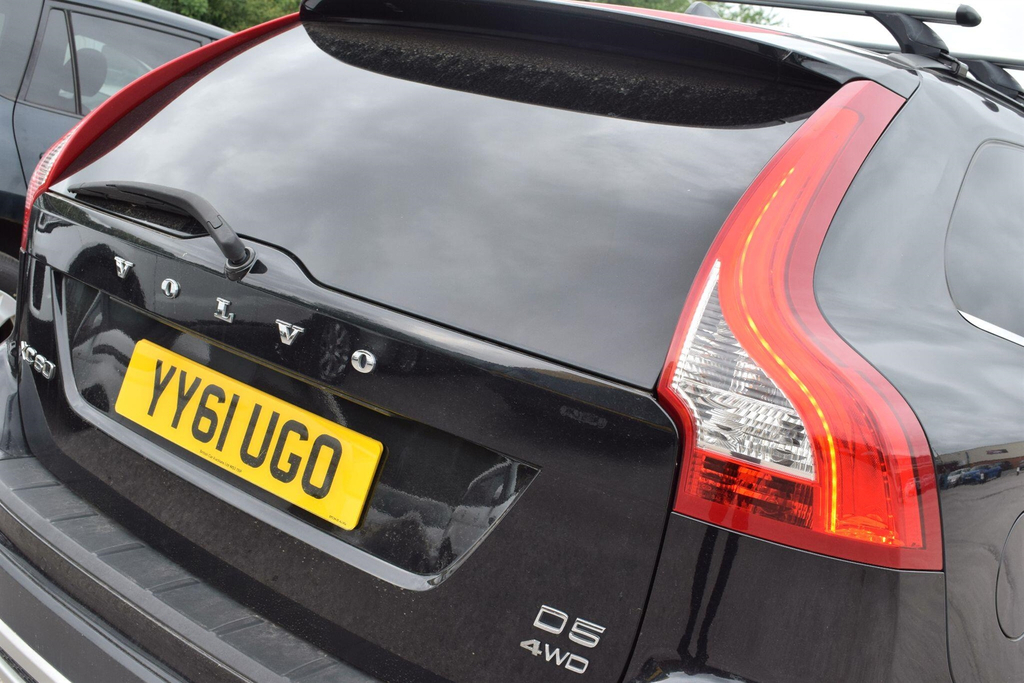 Volvo XC60 2.0 D3drive R-design Suv Euro 5 Black #8