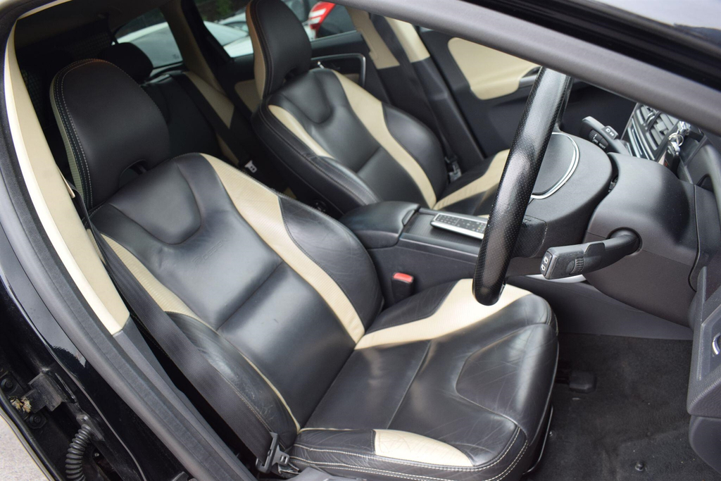 Volvo XC60 2.0 D3drive R-design Suv Euro 5 Black #29