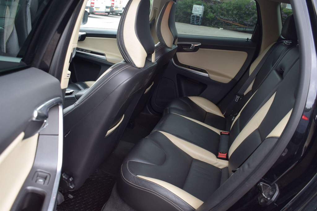 Volvo XC60 2.0 D3drive R-design Suv Euro 5 Black #21