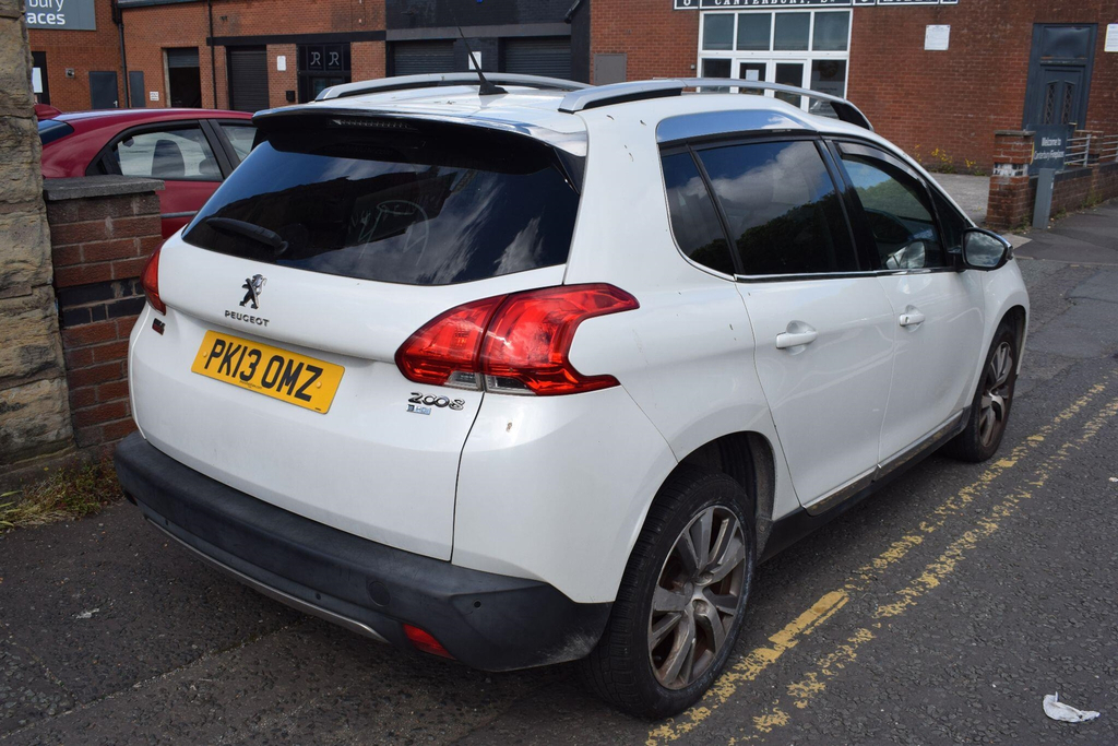 Peugeot 2008 1.6 E-hdi Feline Euro 5 Ss Calima White #2
