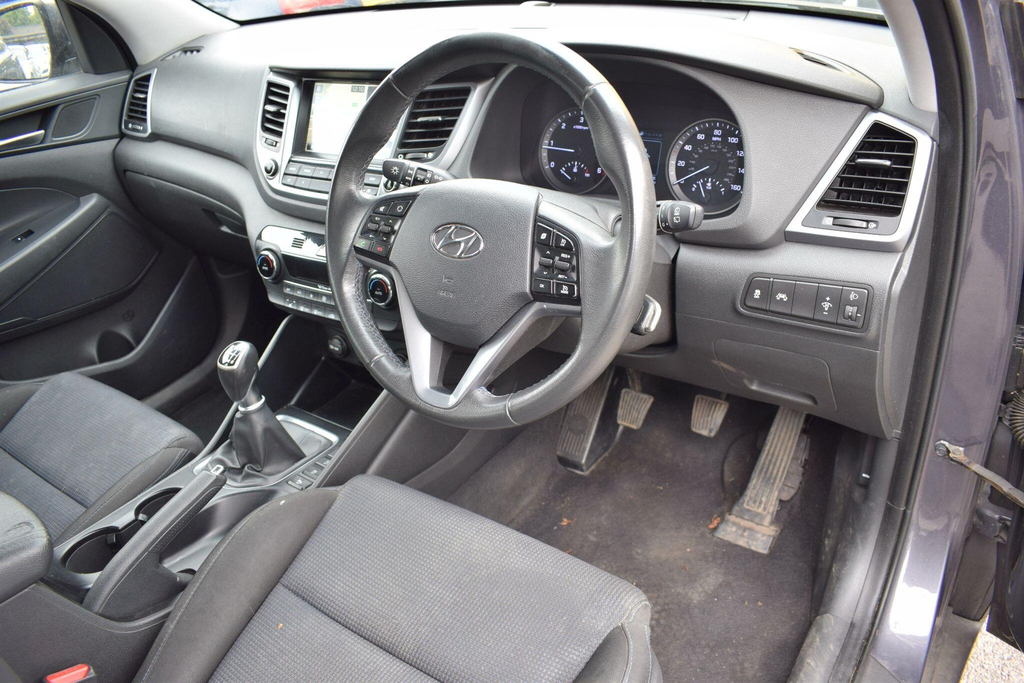 Hyundai Tucson 1.7 Crdi Blue Drive Se Nav Euro 6 Ss Grey #3