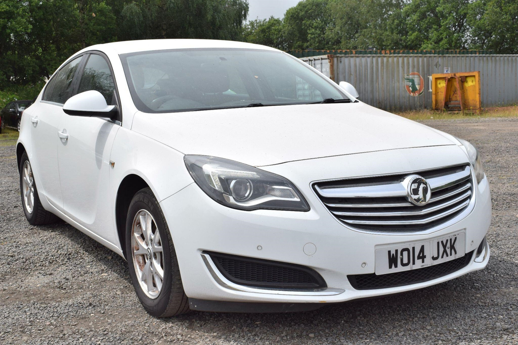 Vauxhall Insignia 2.0 Cdti Ecoflex Design Nav Euro 5 Ss White