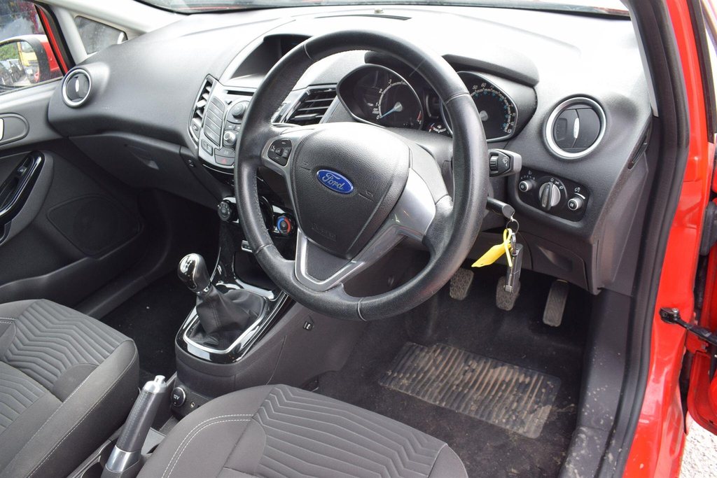 Ford Fiesta 1.0 Zetec Euro 5 Ss Red #3