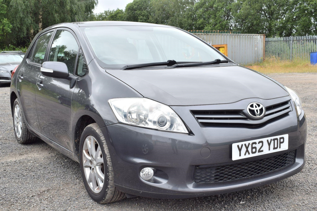 Toyota Auris 1.6 V-matic Colour Collection Euro 5 Grey