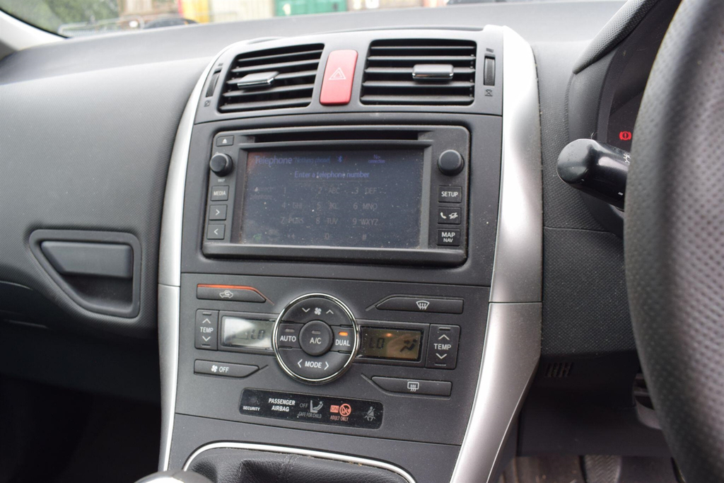 Toyota Auris 1.6 V-matic Colour Collection Euro 5 Grey #4