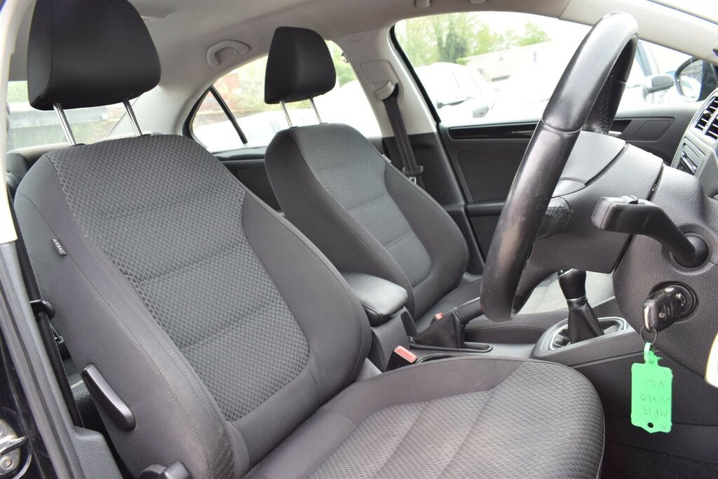 Volkswagen Jetta 1.4 Tsi Se Saloon Dsg Euro 5 160 Ps Red #17