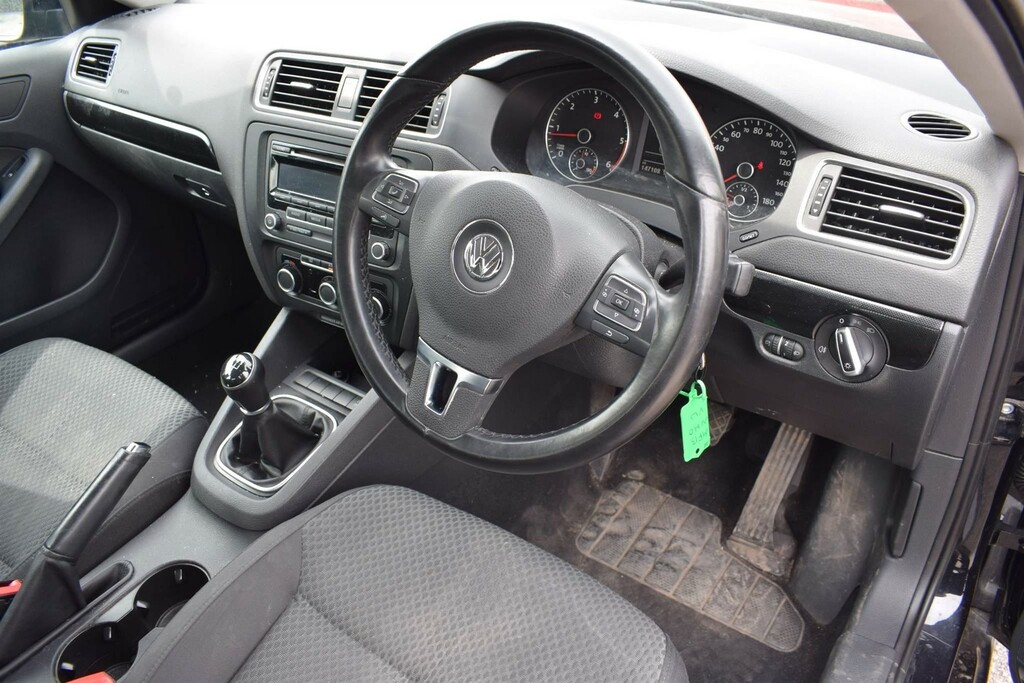 Volkswagen Jetta 1.4 Tsi Se Saloon Dsg Euro 5 160 Ps Red #11