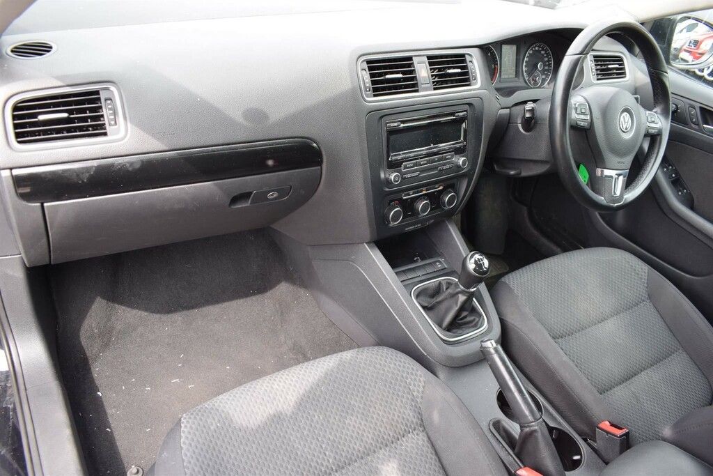 Volkswagen Jetta 1.4 Tsi Se Saloon Dsg Euro 5 160 Ps Red #24