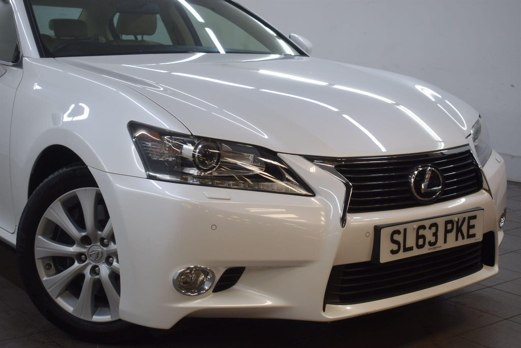 Lexus GS Luxury White #35