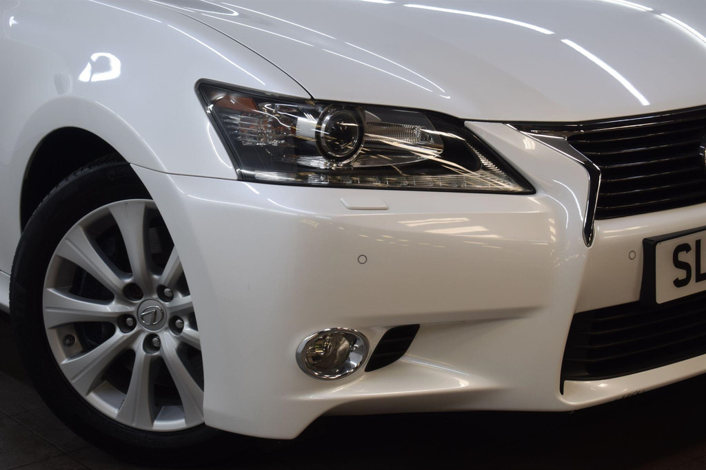 Lexus GS Luxury White #31
