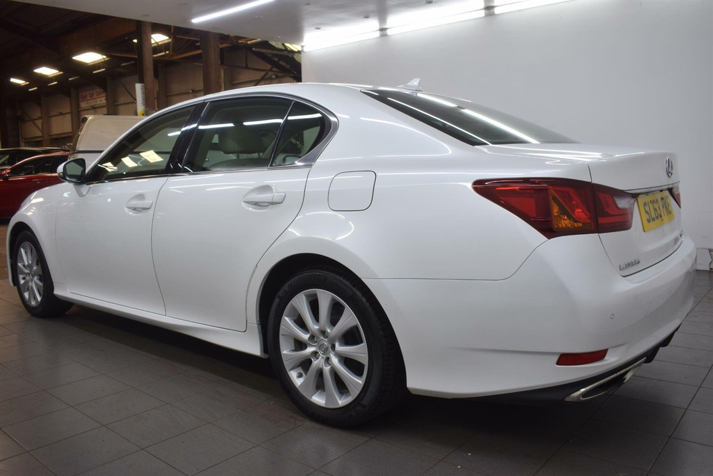 Lexus GS Luxury White #10