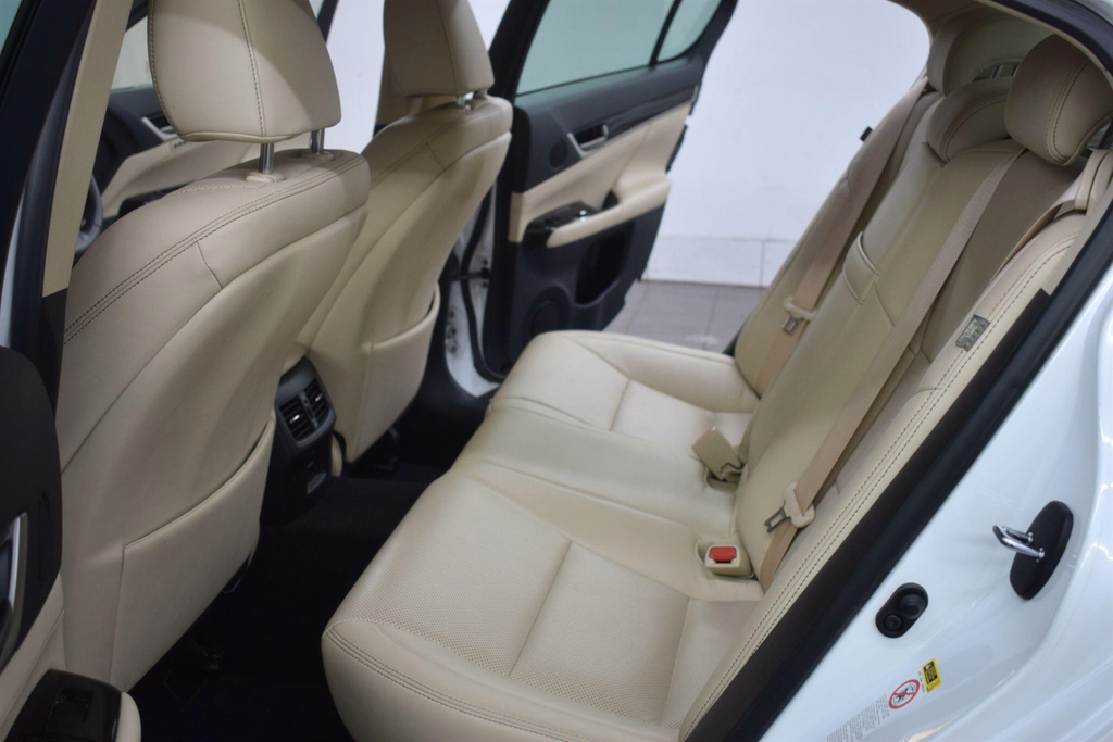 Lexus GS Luxury White #53