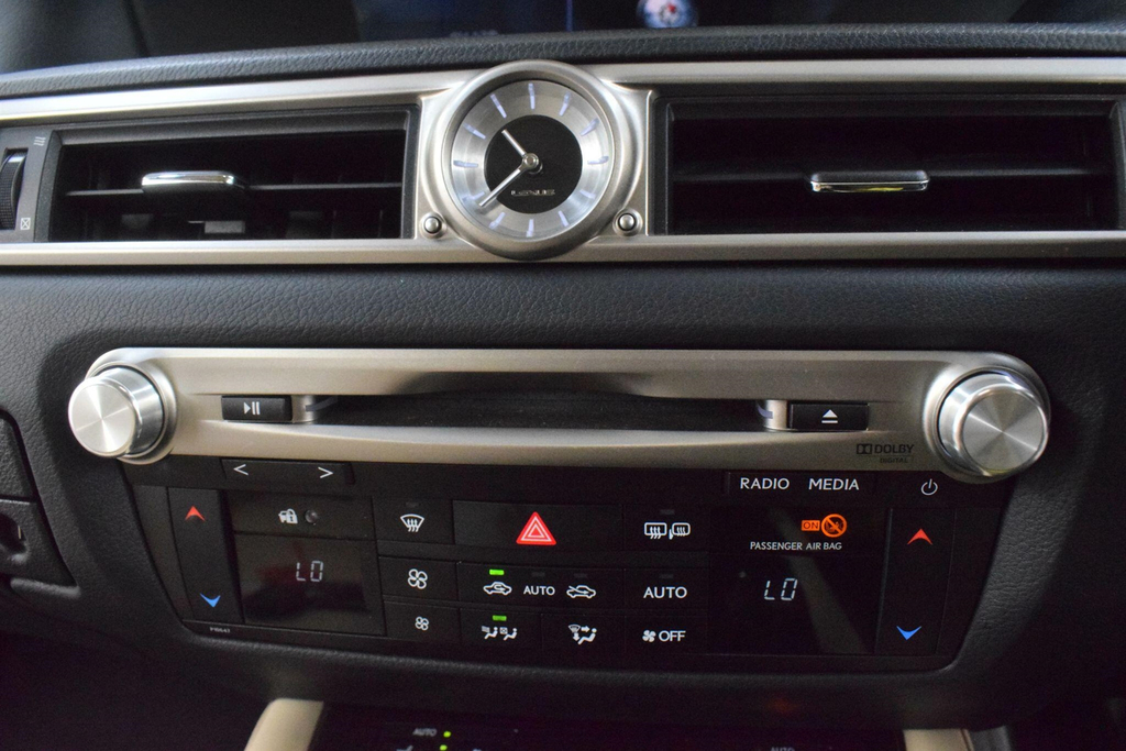Lexus GS Luxury White #68
