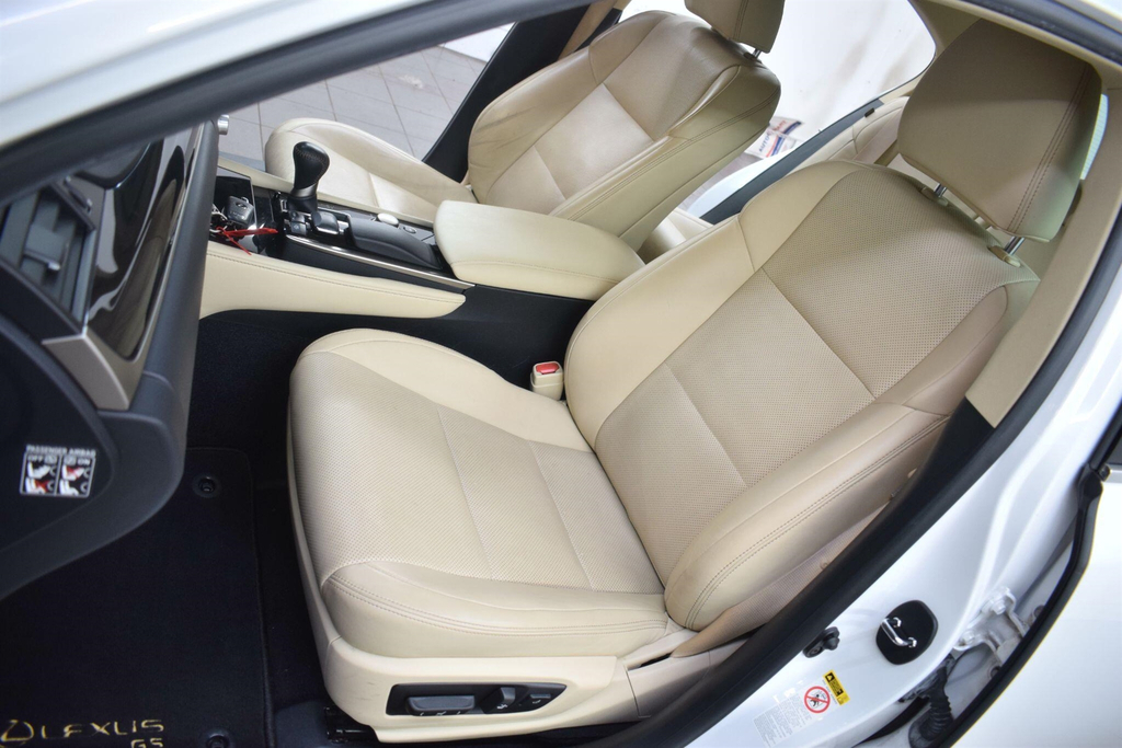 Lexus GS Luxury White #49