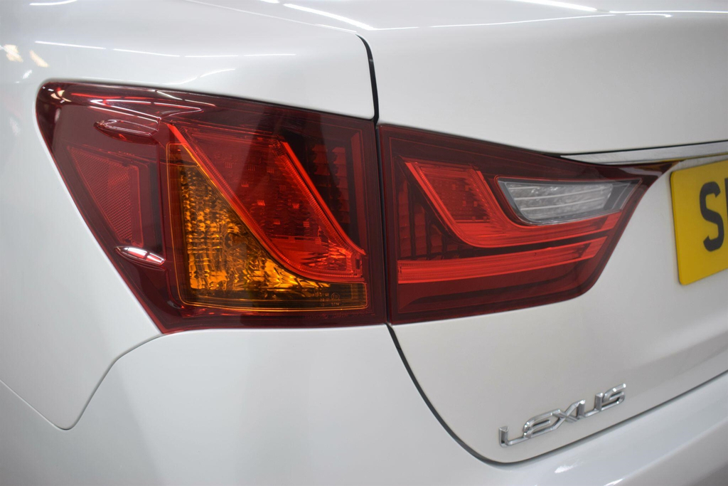 Lexus GS Luxury White #25