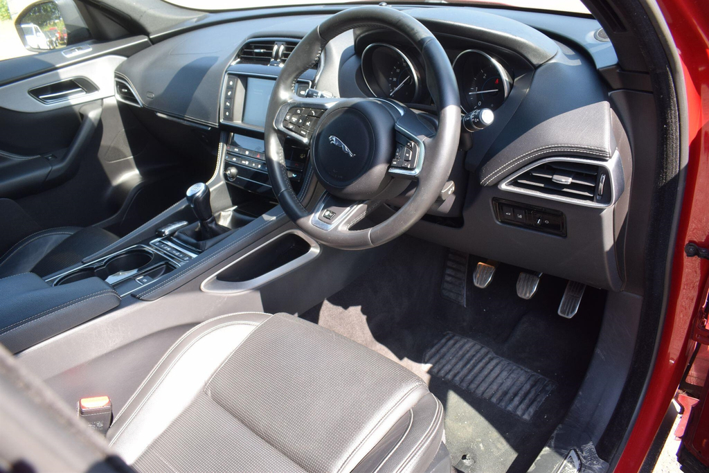 Jaguar F-Pace 2.0 D165 R-sport Euro 6 Ss Red #3