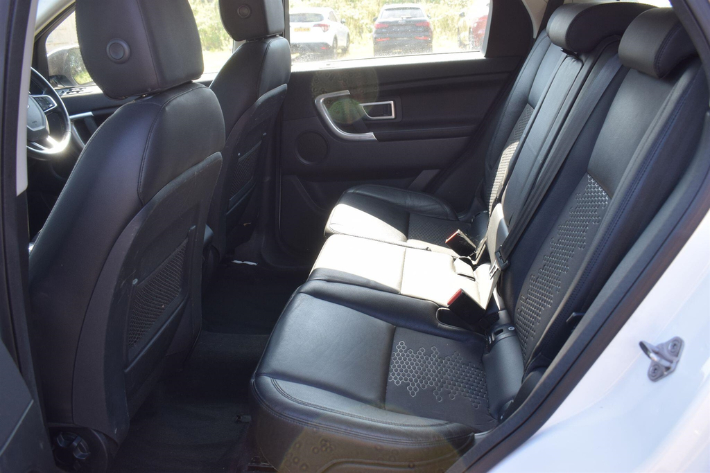 Land Rover Discovery Sport Land Rover Discovery Sport 2.0 Td4 Hse Black 4Wd 5 Black #25