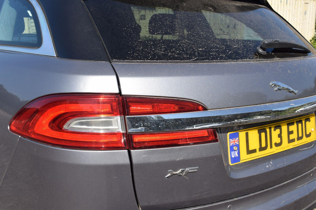 Jaguar XF Estate 2.2D Sport Sportbrake Euro 5 Ss White #16