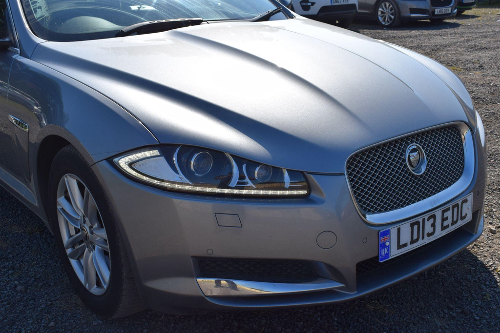 Jaguar XF Estate 2.2D Sport Sportbrake Euro 5 Ss White #17