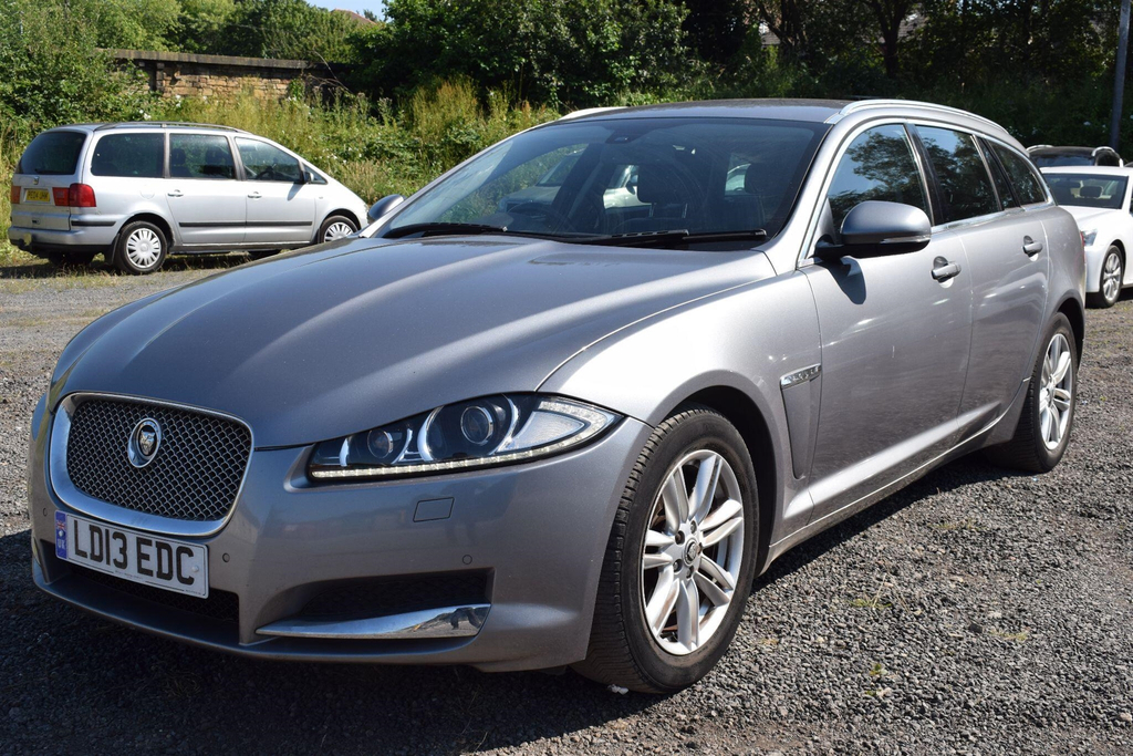 Jaguar XF Estate 2.2D Sport Sportbrake Euro 5 Ss White #9