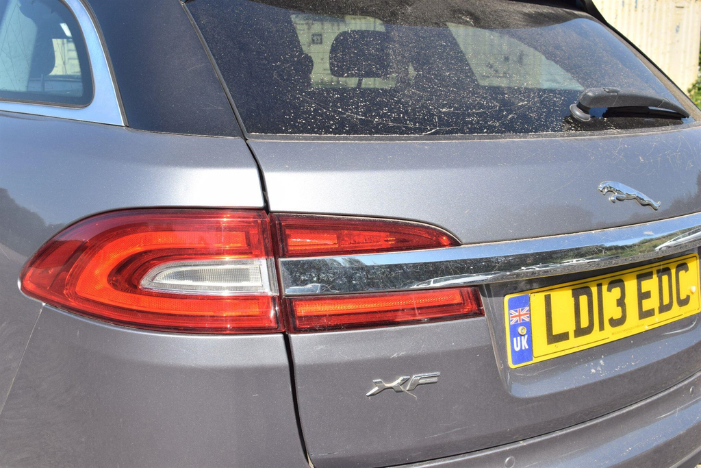 Jaguar XF Estate 2.2D Sport Sportbrake Euro 5 Ss White #10
