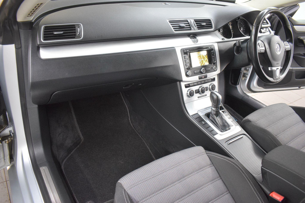 Volkswagen CC 2.0 Tdi Bluemotion Tech Dsg Euro 5 Ss Silver #3