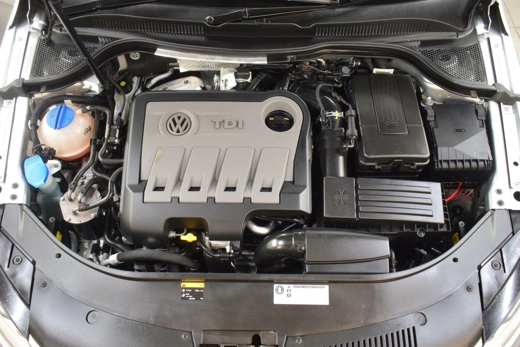 Volkswagen CC 2.0 Tdi Bluemotion Tech Dsg Euro 5 Ss Silver #4