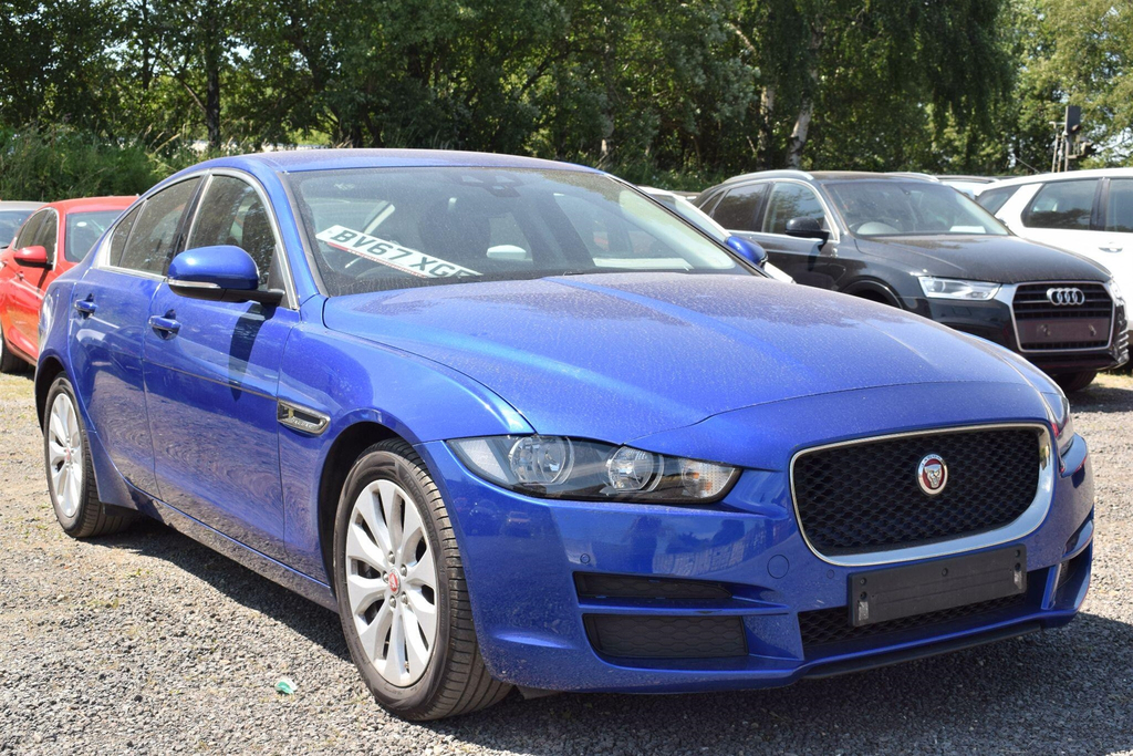 Jaguar XE 2.0D Prestige Euro 6 Ss Blue
