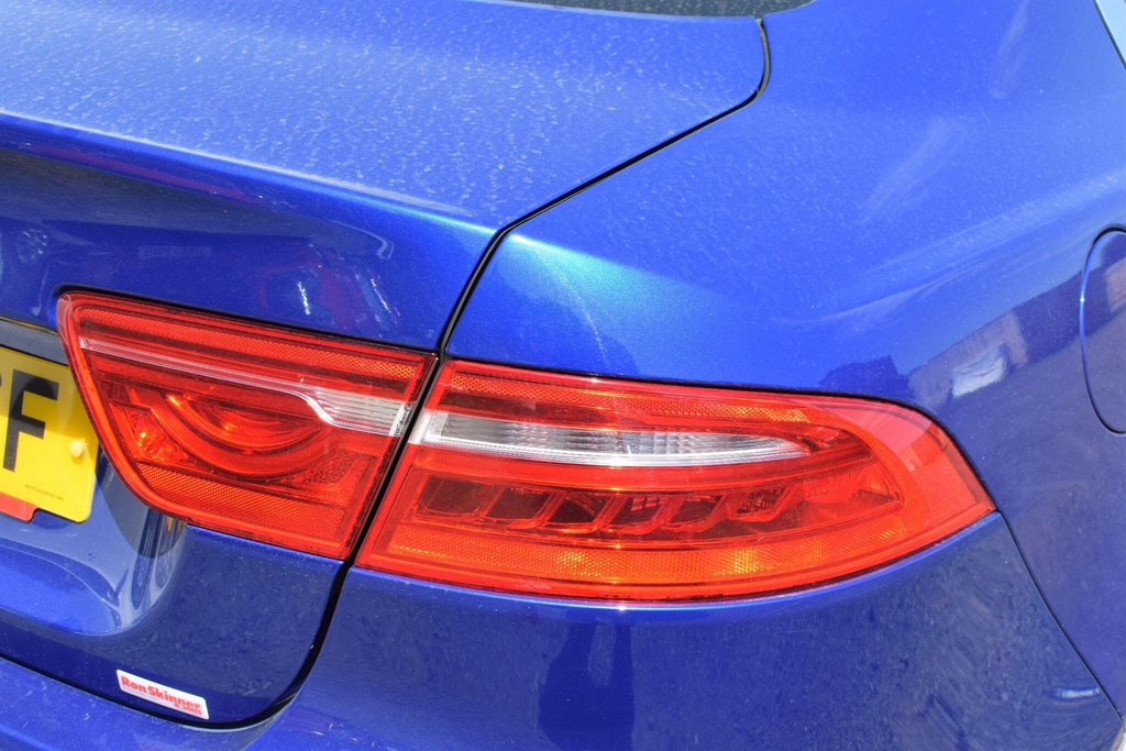 Jaguar XE 2.0D Prestige Euro 6 Ss Blue #6