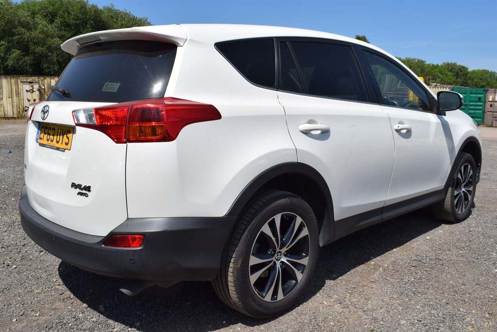 Toyota Rav 4 4 D-4d Icon Red #14