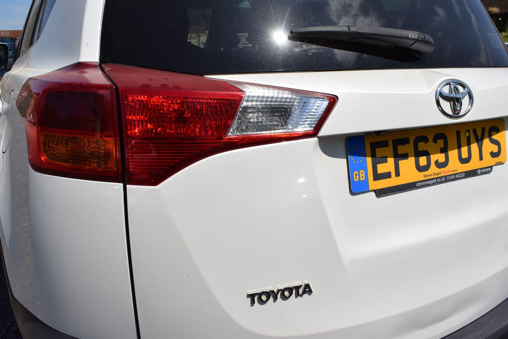Toyota Rav 4 4 D-4d Icon Red #13