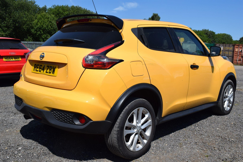 Nissan Juke Tekna White #8